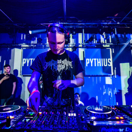 Fasten Your Seatbelts w/ Pythius @ Warehouse