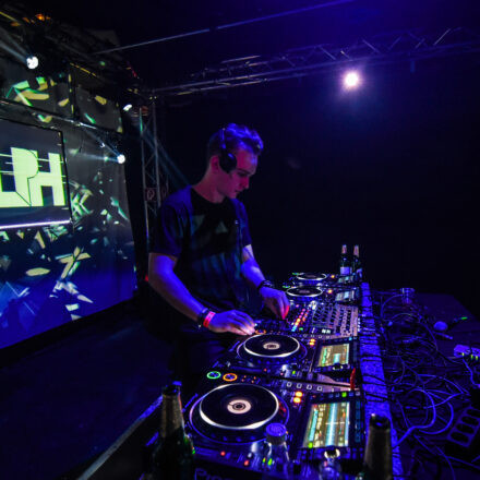 Fasten Your Seatbelts w/ Pythius @ Warehouse