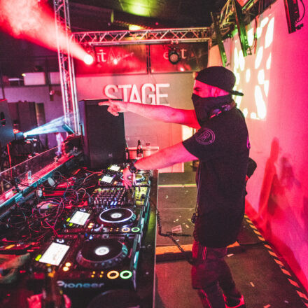 Present United X Districted Noize pres. Code Red The Ascension @ Event Arena Vösendorf