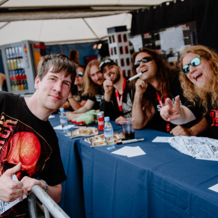 Nova Rock Festival 2018 – Day 2 – Autogrammzelt @ Pannonia Fields