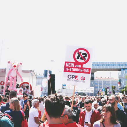 Demo - Nein zum 12-Stunden-Tag @ Wien