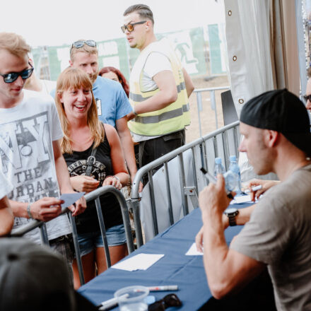 Nova Rock Festival 2018 – Day 3 – Autogrammzelt @ Pannonia Fields