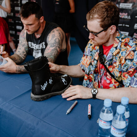 Nova Rock Festival 2018 – Day 3 – Autogrammzelt @ Pannonia Fields
