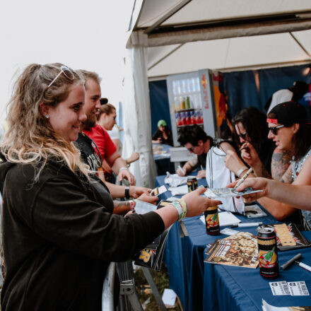 Nova Rock Festival 2018 – Day 3 – Autogrammzelt @ Pannonia Fields