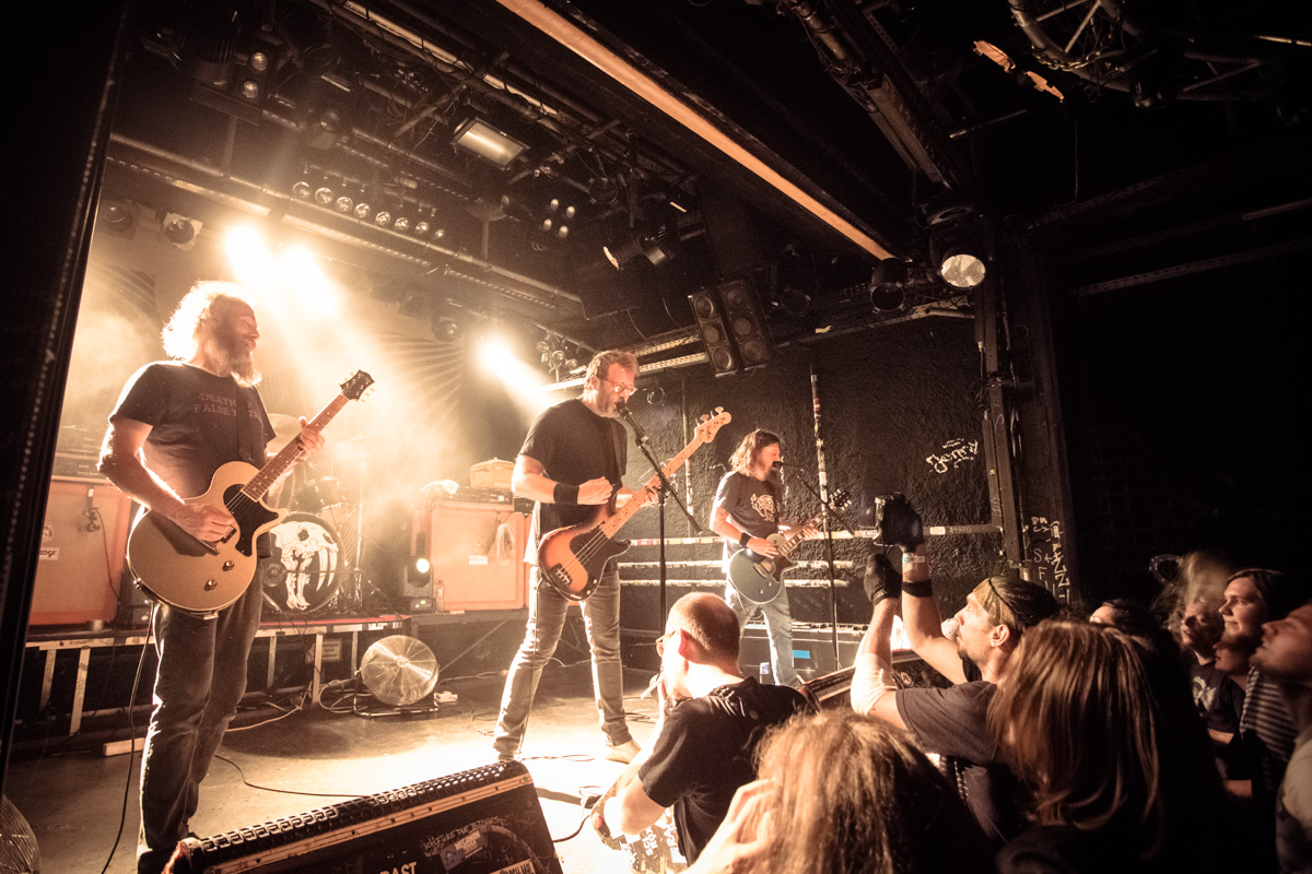 Red Fang, Mothers of the Land @ Flex Wien