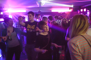 Darf denn Liebe Synthie sein? @ The Loft