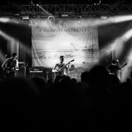 Propagandhi, Dead to Me, RVIVR @ Arena Wien