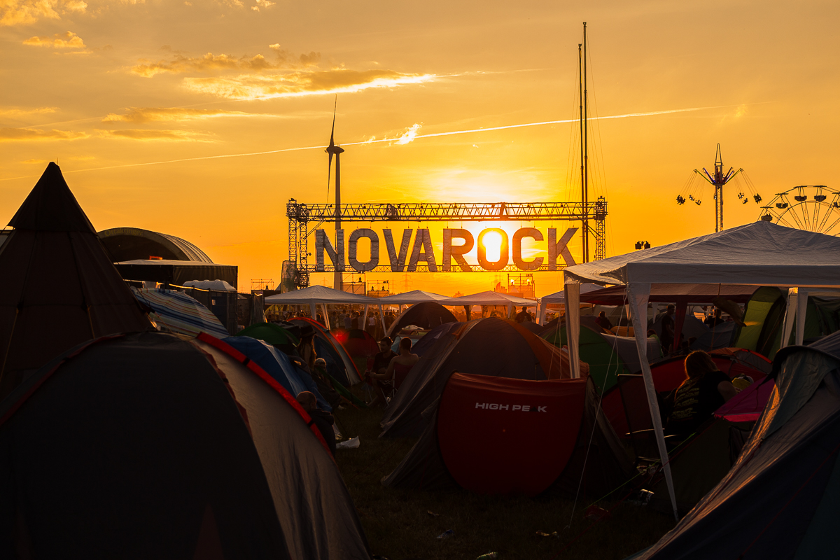 Nova Rock Day 3 [Focus: Win & Chill]