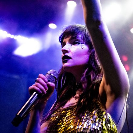 Lauren Mayberry @ Flex