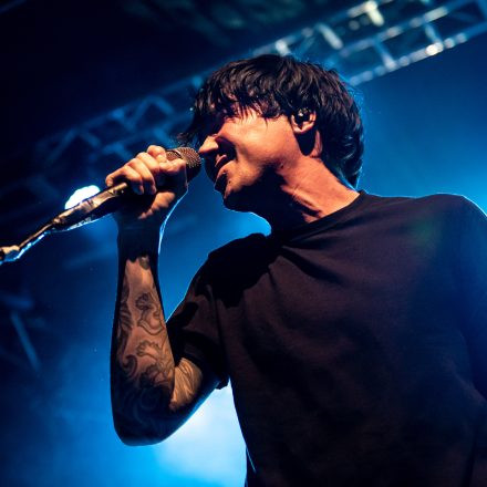 SLEEPING WITH SIRENS + DON BROCO