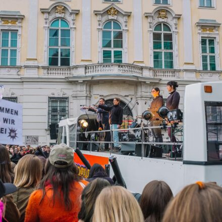 Am 30. Mai ist wieder Donnerstag! @ Ballhausplatz