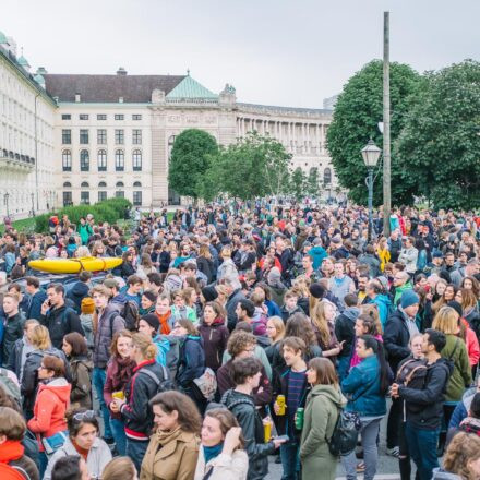 Am 30. Mai ist wieder Donnerstag! @ Ballhausplatz