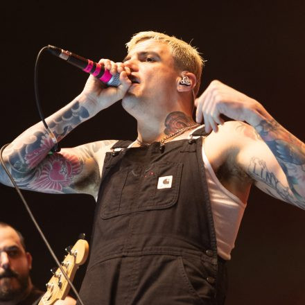 BEARTOOTH, MOTIONLESS IN WHITE