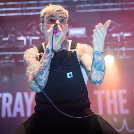 BEARTOOTH, MOTIONLESS IN WHITE