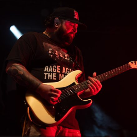 BEARTOOTH, MOTIONLESS IN WHITE