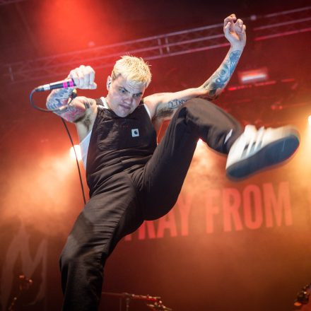 BEARTOOTH, MOTIONLESS IN WHITE