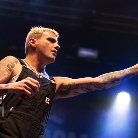 BEARTOOTH, MOTIONLESS IN WHITE