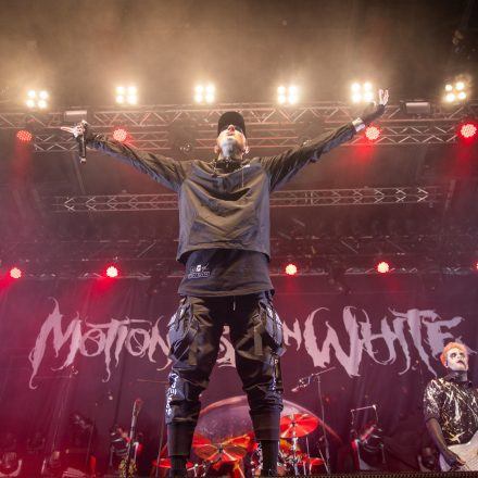 BEARTOOTH & MOTIONLESS IN WHITE @ Gasometer Wien