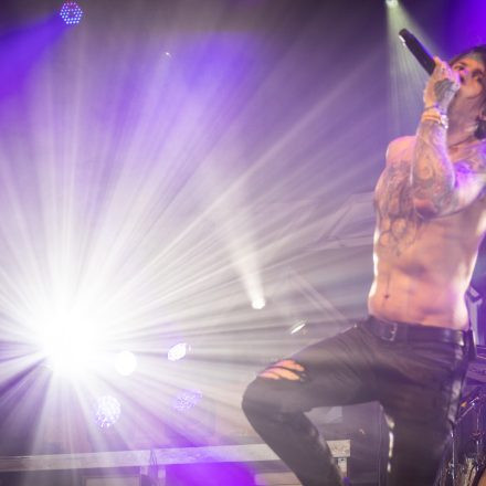 BEARTOOTH, MOTIONLESS IN WHITE