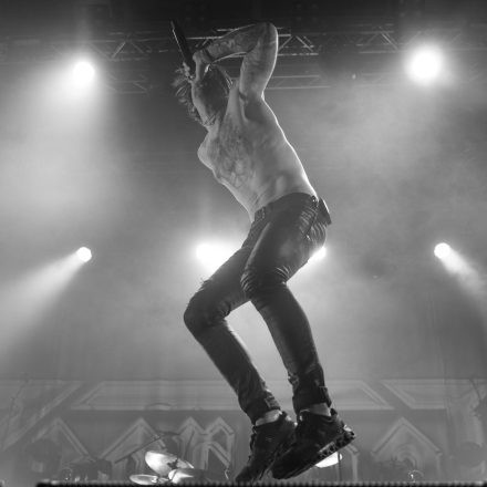 BEARTOOTH, MOTIONLESS IN WHITE