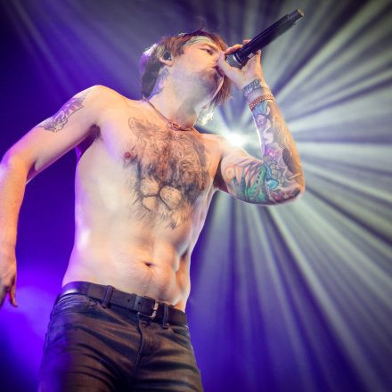 BEARTOOTH, MOTIONLESS IN WHITE