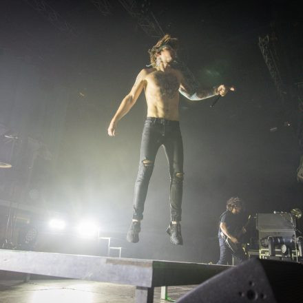 BEARTOOTH, MOTIONLESS IN WHITE
