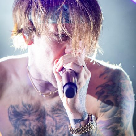 BEARTOOTH, MOTIONLESS IN WHITE