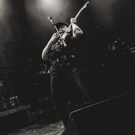 DONOTS /w Get Jealous