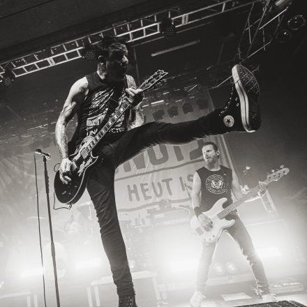 DONOTS /w Get Jealous
