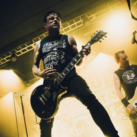 DONOTS /w Get Jealous
