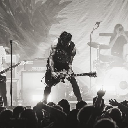 DONOTS /w Get Jealous