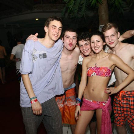 Cosmic Space Pirates Poolparty @ Dianabad (supported by Thomas Unterberger)
