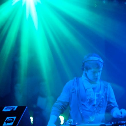 Vollkontakt feat Loxy @ Fluc