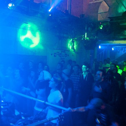 Vollkontakt feat Loxy @ Fluc