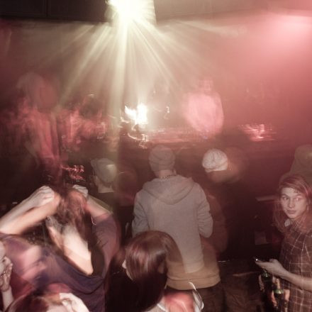 Vollkontakt feat Loxy @ Fluc