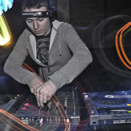 We will House you @ Opera Club
