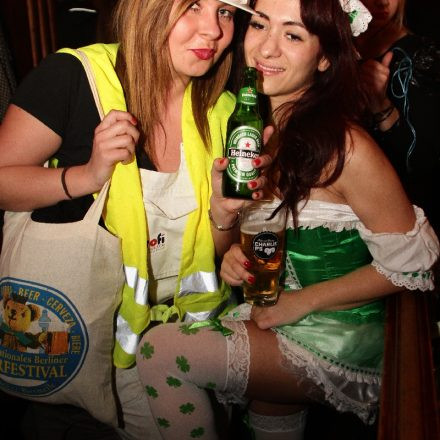 Faschingsfeier @ Charlie Ps