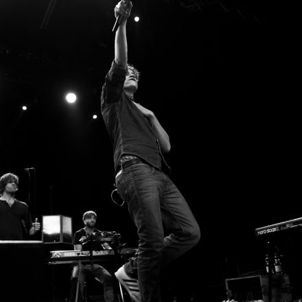 Tim Bendzko & Band @ Gasometer (Pix: Nadja Rabitsch)