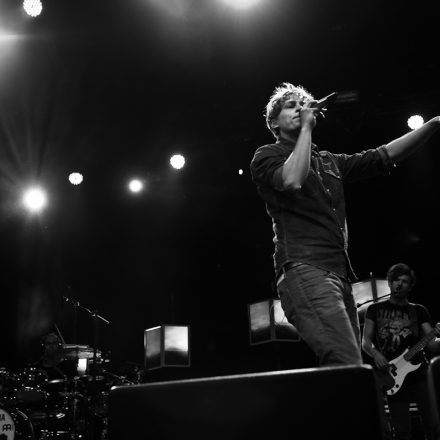 Tim Bendzko & Band @ Gasometer (Pix: Nadja Rabitsch)