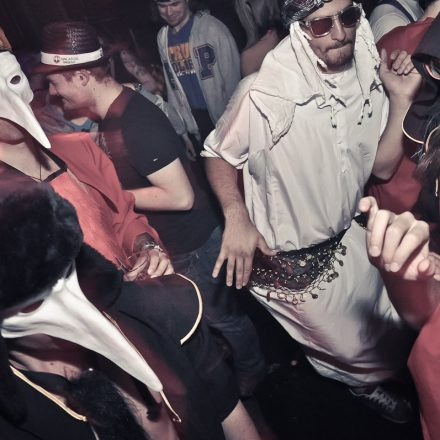 CAM Unifest Faschingsdienstag Gschnas @ Palais Eschenbach