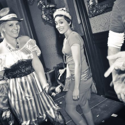 CAM Unifest Faschingsdienstag Gschnas @ Palais Eschenbach