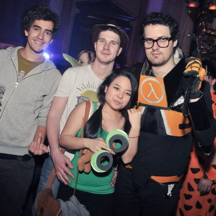 CAM Unifest Faschingsdienstag Gschnas @ Palais Eschenbach