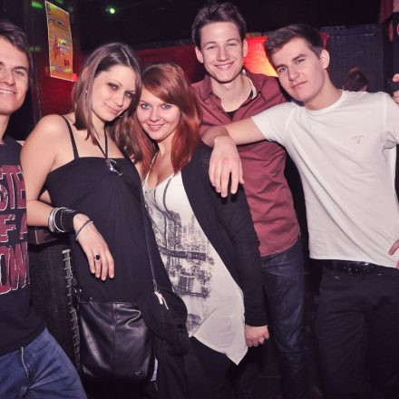 Addicted to Underground @ U4