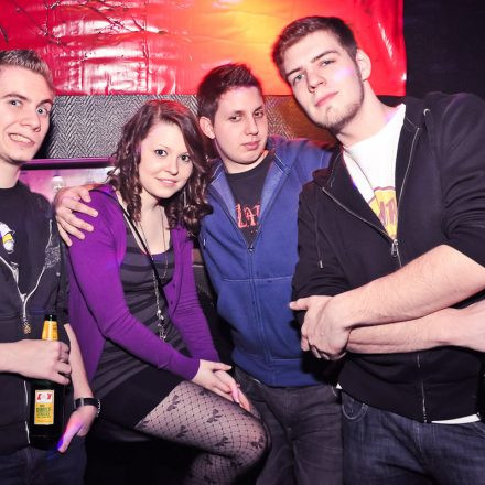 Addicted to Underground @ U4