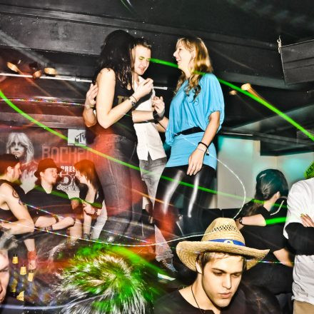 Addicted to Underground @ U4