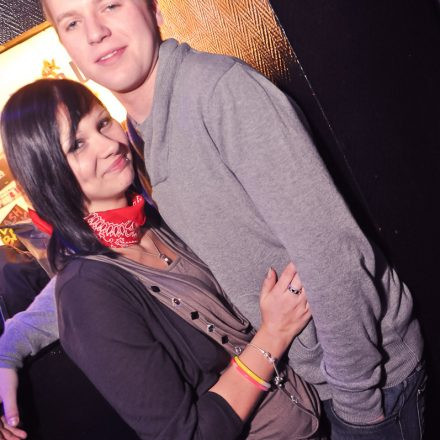 Addicted to Underground @ U4