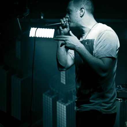 Switch! pres. Tantrum Desire @ Badeschiff