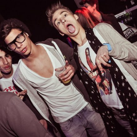 Beatthroat VOL. 4 /w Dirty Disco Youth @ W.U.K.