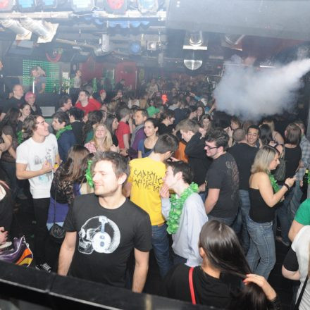 Addicted to Irish Punk + Wup for St.Patrick´s Day @ U4