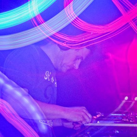 BOUNCE pres. ROKSONIX @ Fluc_Wanne